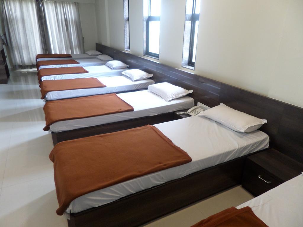 מלון שירדי Sai Heera Residency חדר תמונה