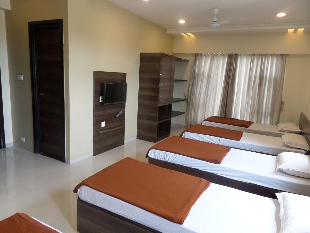 מלון שירדי Sai Heera Residency חדר תמונה