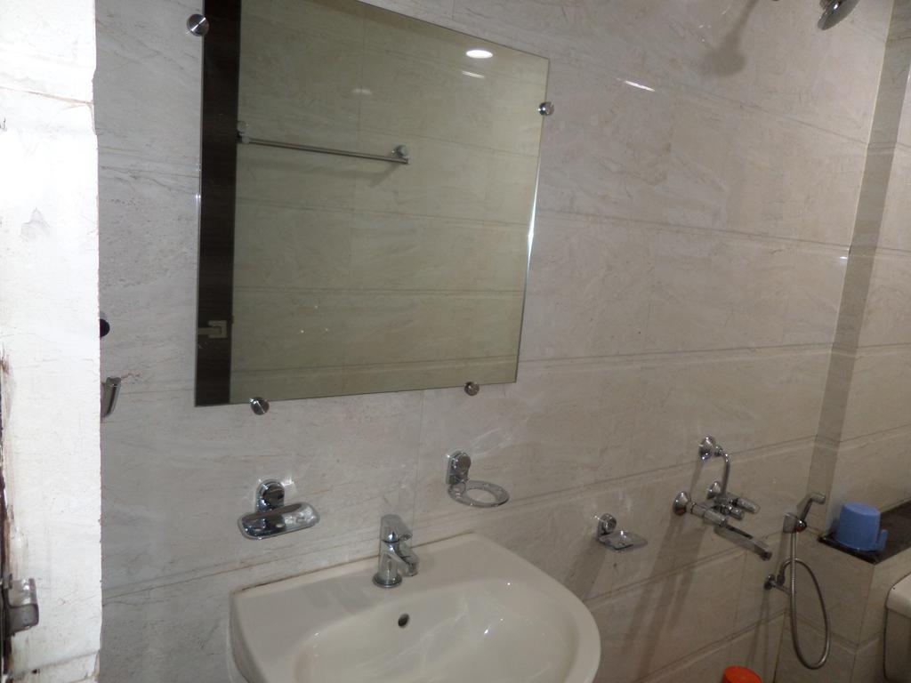 מלון שירדי Sai Heera Residency מראה חיצוני תמונה
