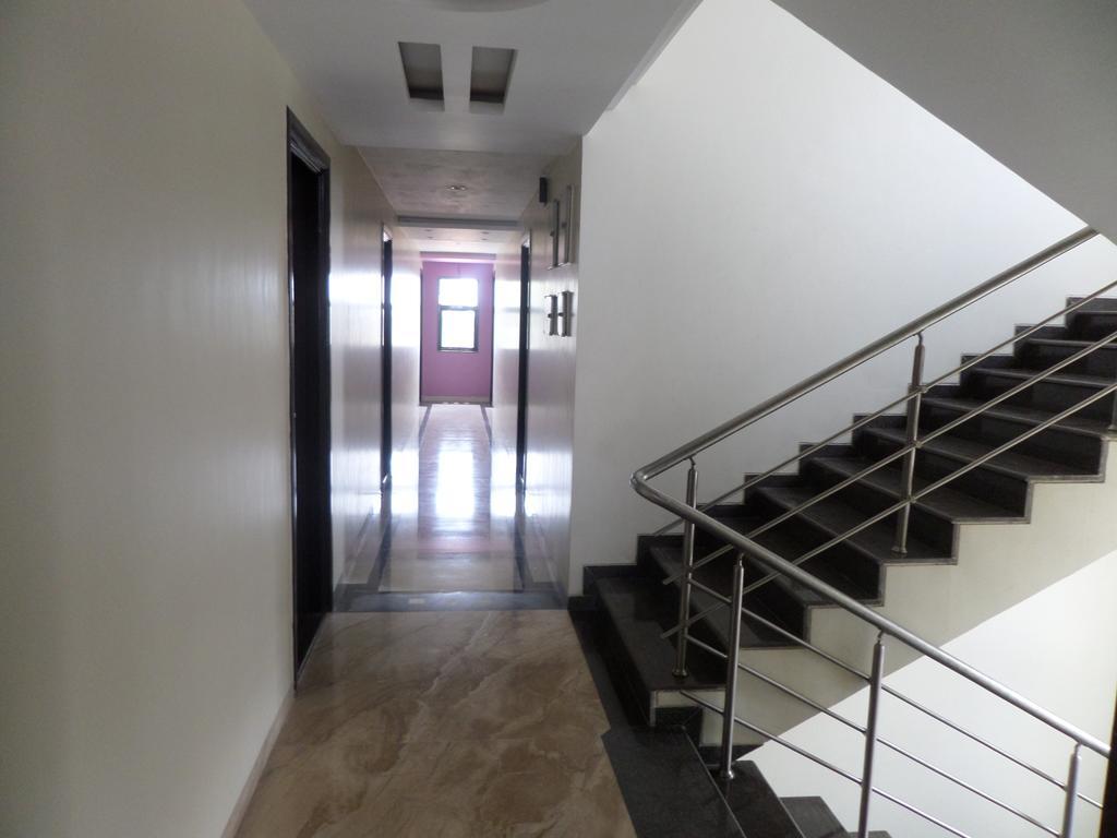 מלון שירדי Sai Heera Residency מראה חיצוני תמונה
